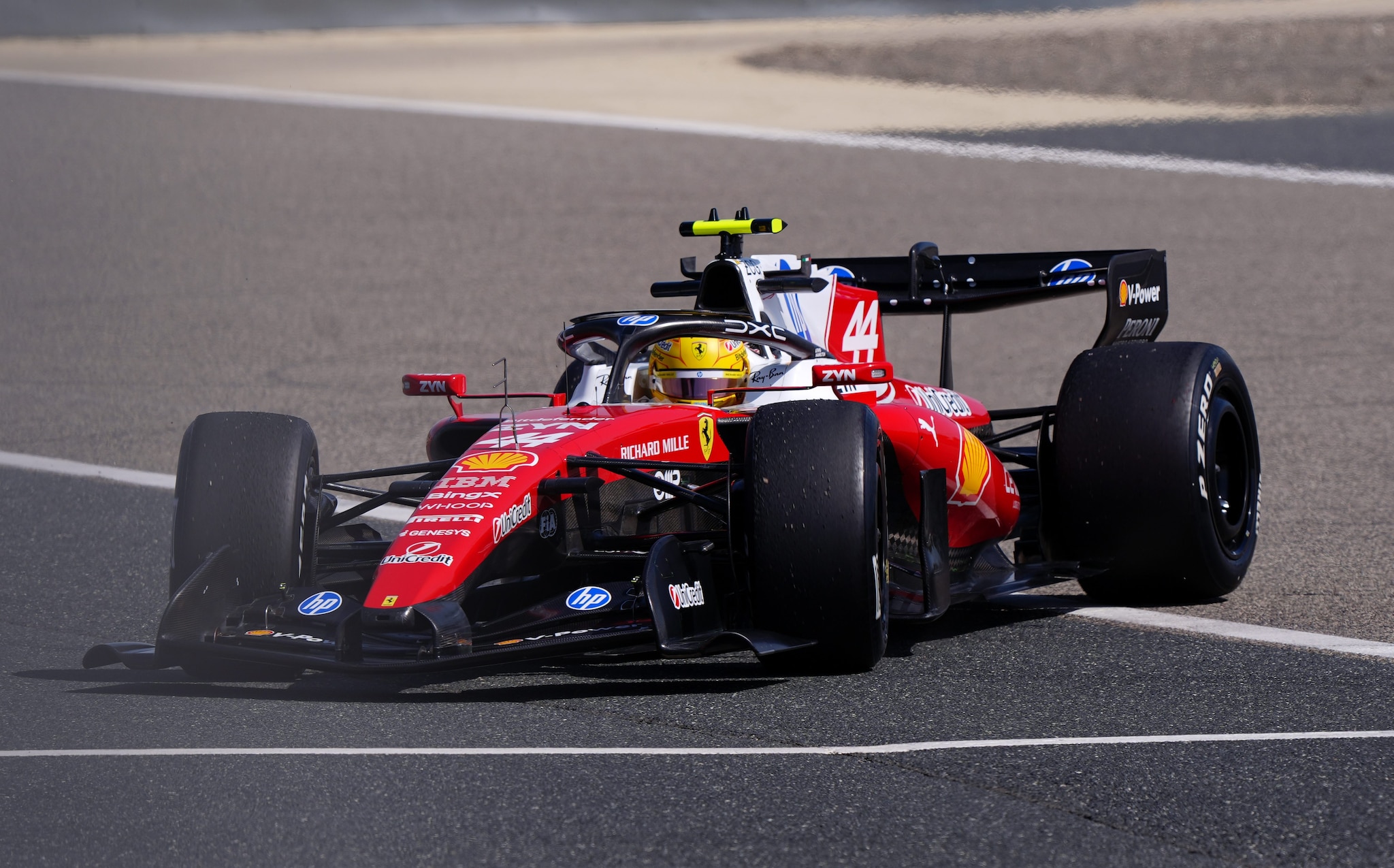 Test F1, chiuso il primo giorno di prove in Bahrain: Norris il più veloce davanti a Verstappen e alla Ferrari di Leclerc