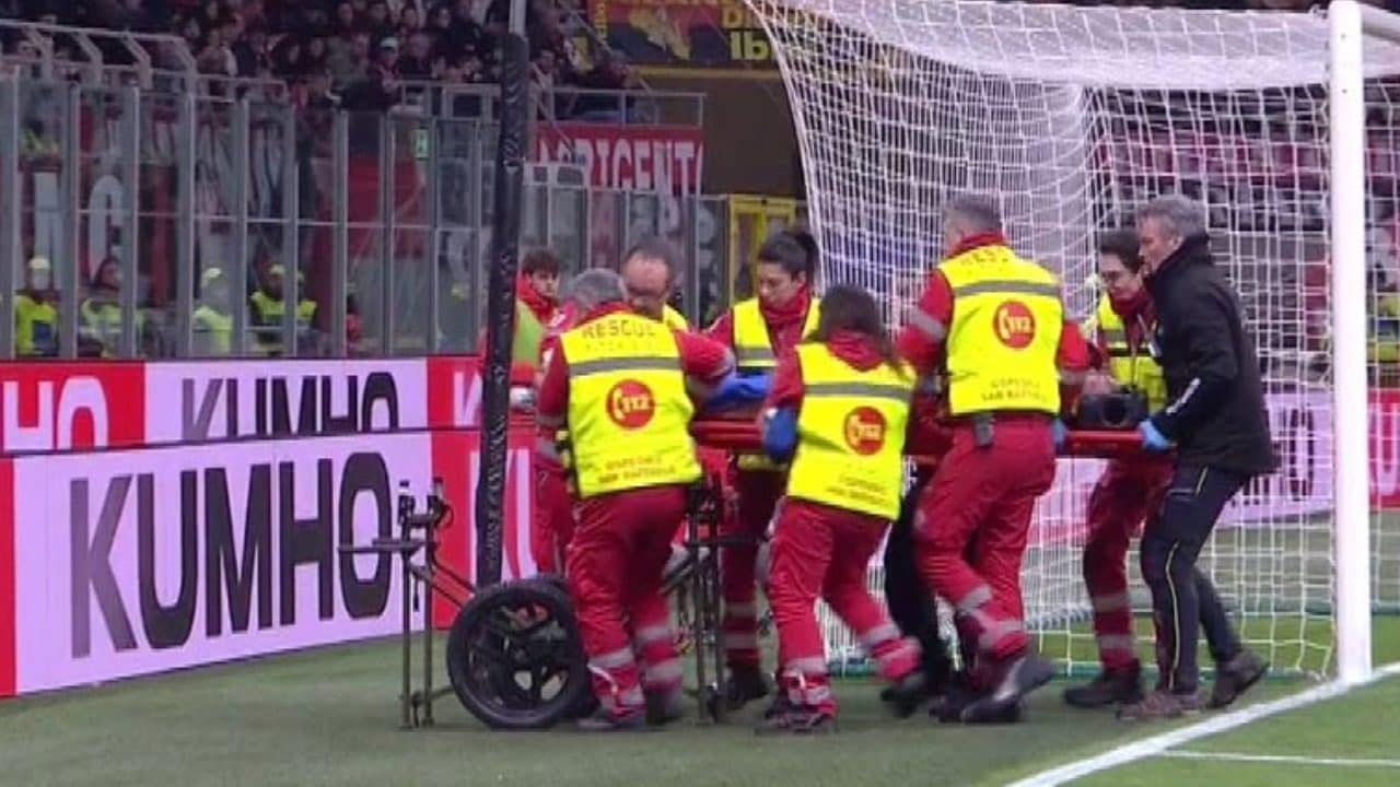 Loftus-Cheek lascia il campo in barella dopo un colpo alla testa: frattura dell'osso alveolare, si opera