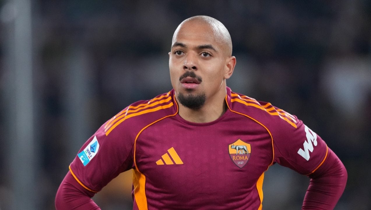 Malen inarrestabile, doppietta da bomber vero e Cagliari ko: la Roma aggancia la Juventus al 4° posto