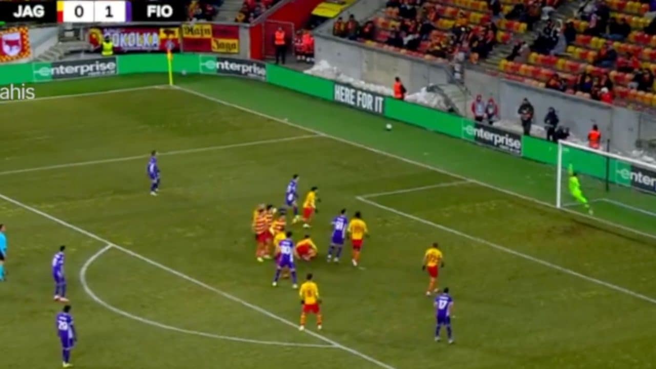 Fiorentina con un piede agli ottavi di Conference, tris allo Jagiellonia: Mandragora illumina su punizione