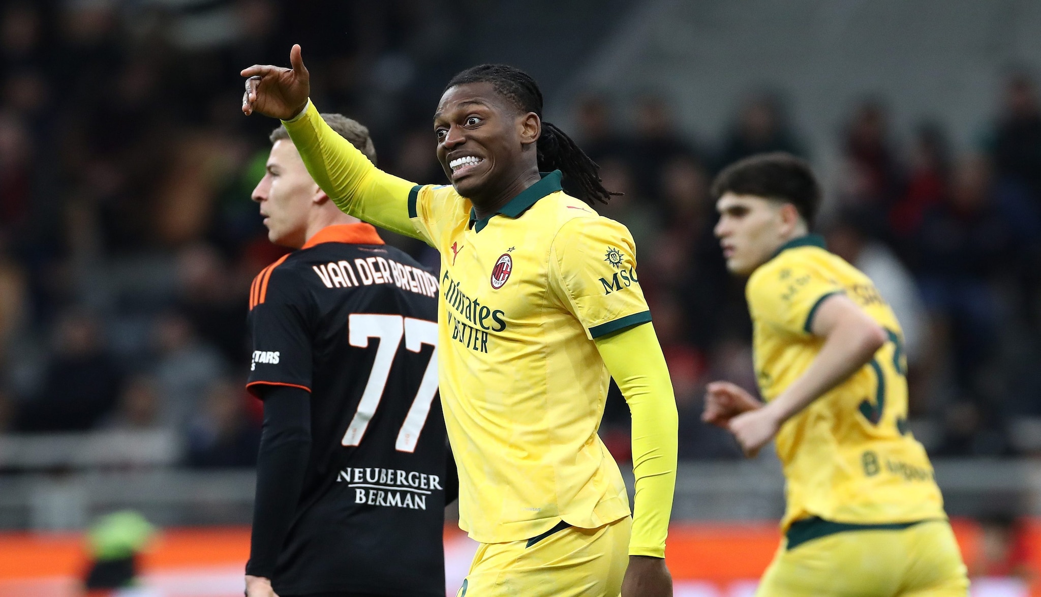 Il Milan se la cava perché il Como è "giochista" anche quando non deve. E che errore di Maignan