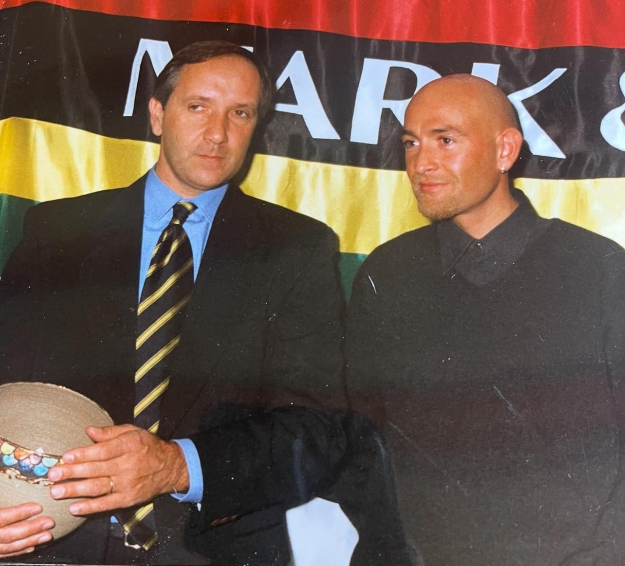 Ancora il DS Beppe Martinelli col "Pirata: il "Maestro", come lo chiamava Marco Pantani