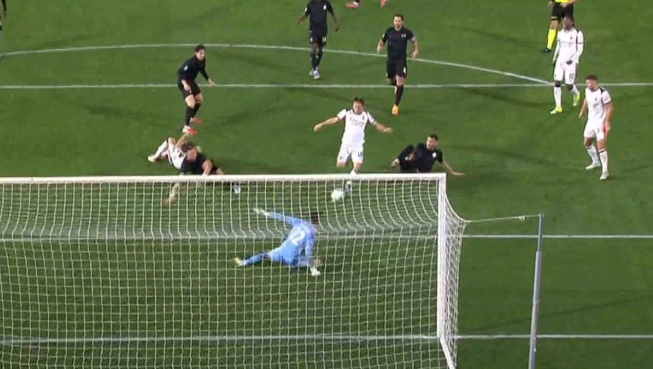 Magia di Modric, il Milan nel finale batte il Pisa e continua l'inseguimento all'Inter