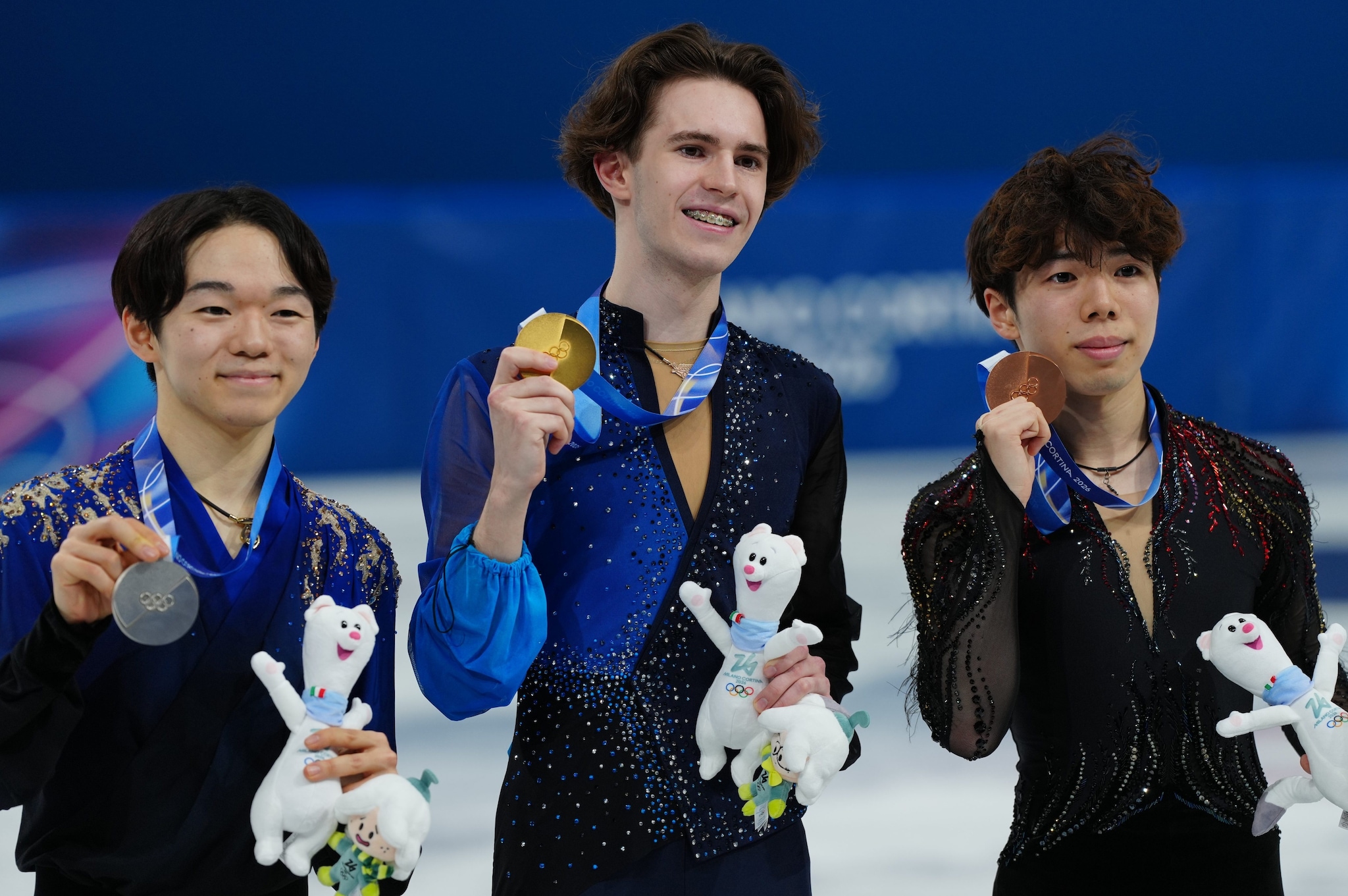 I due giapponesi Kagiyama e Sato sul podio del pattinaggio di figura col vincitore Shaidorov