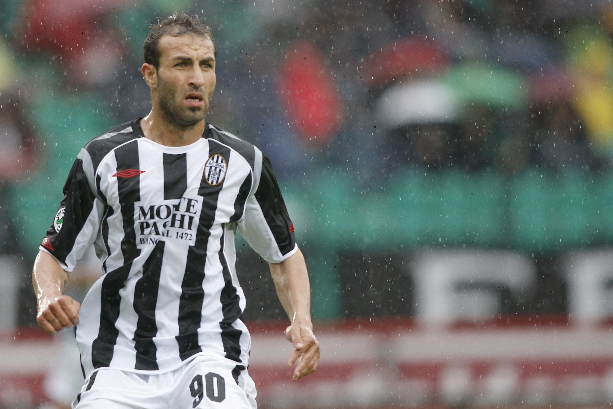 Portanova con la maglia del Siena.