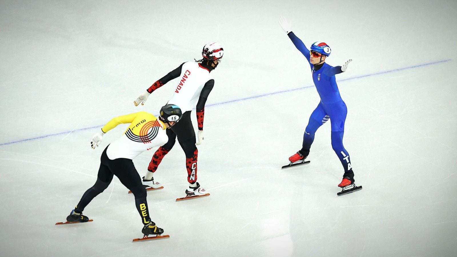 Perché Sighel ha tagliato il traguardo di spalle nell'esultanza "più arrogante" delle Olimpiadi