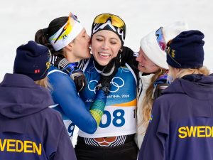 Di notte salva vite in Pronto Soccorso, di giorno fa la storia alle Olimpiadi: la favola di Regina