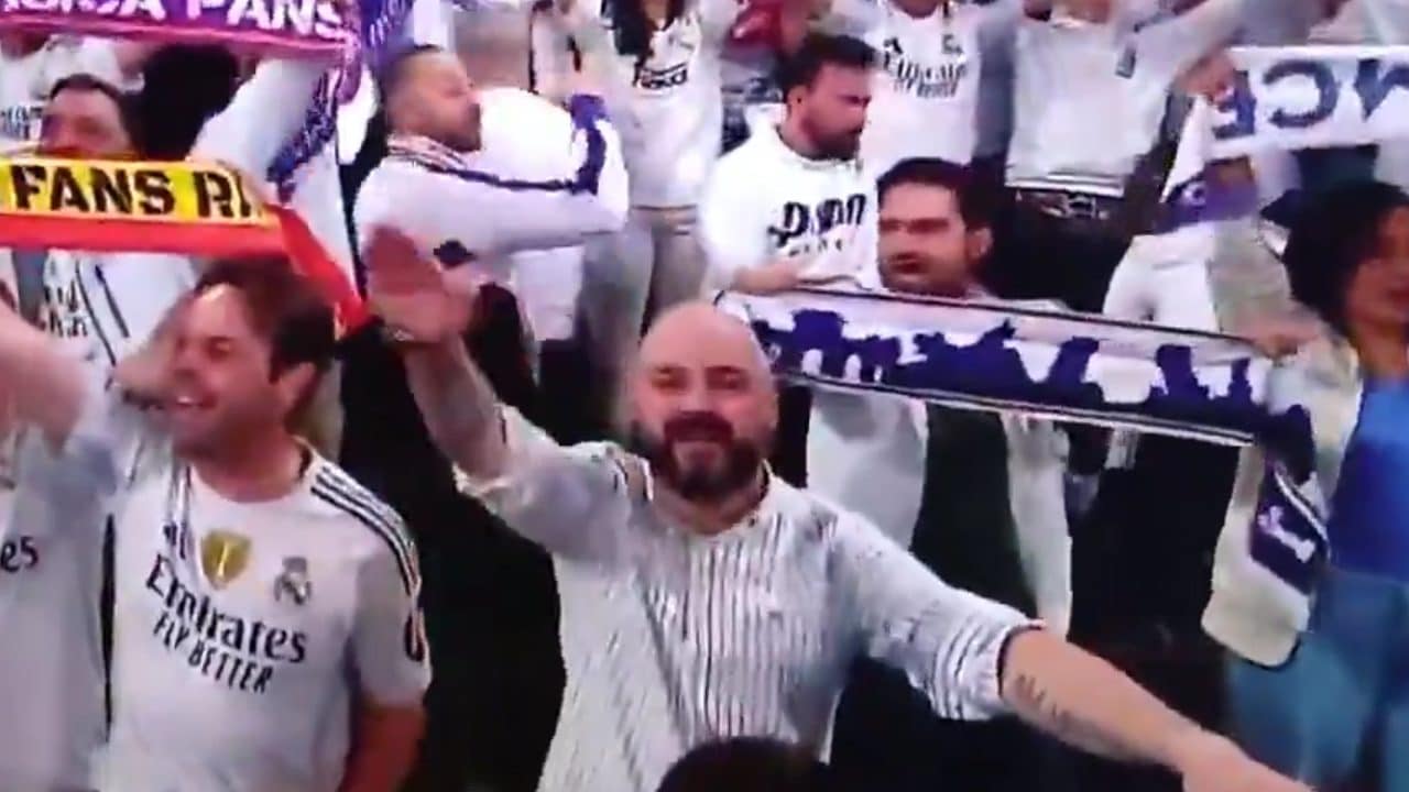 "Mi vesto da donna e ho adottato due neri": la difesa del tifoso espulso dal Real per il gesto nazista