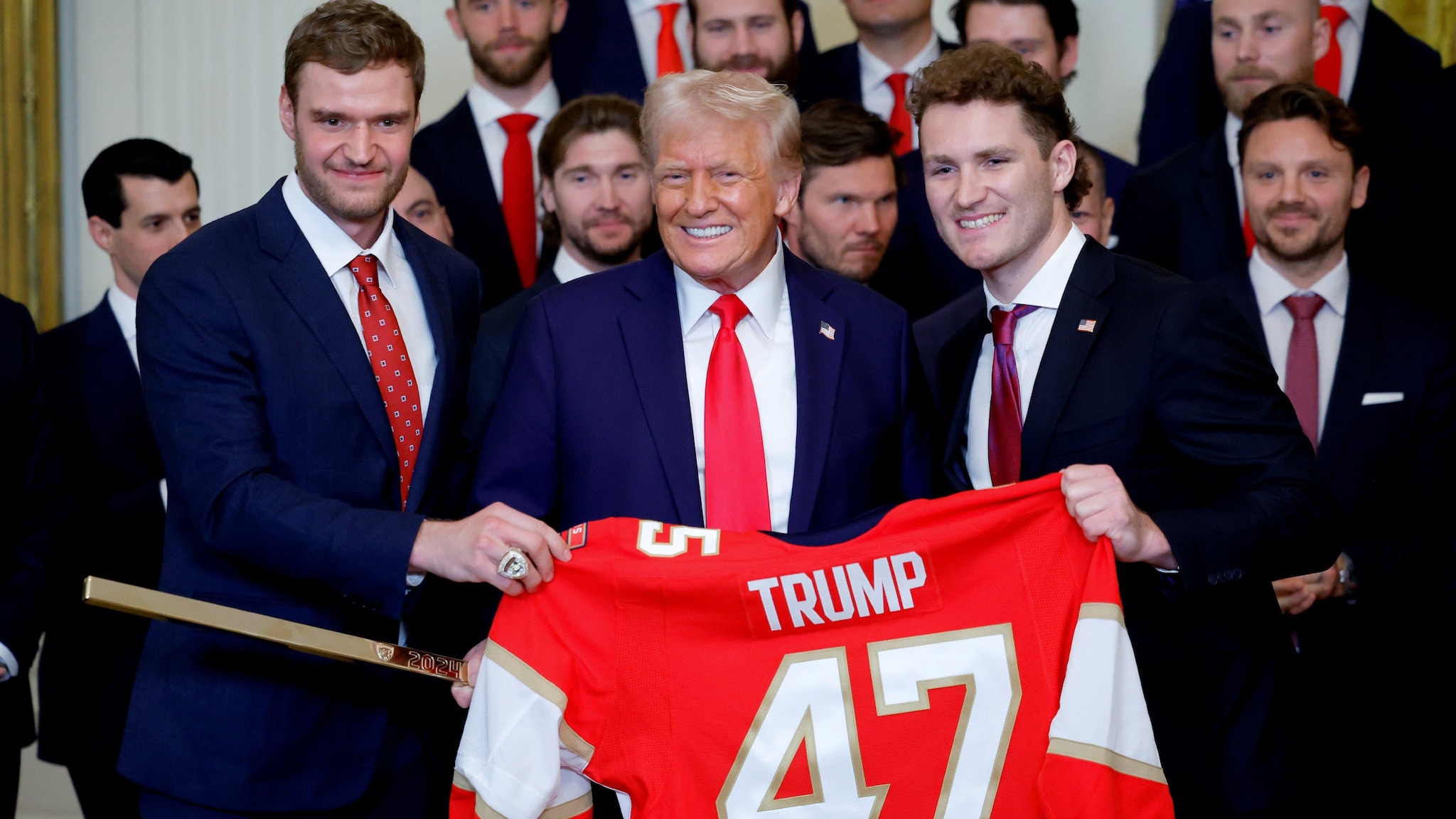 Trump fa una gaffe sulla squadra femminile di hockey alle Olimpiadi e la telefonata diventa virale