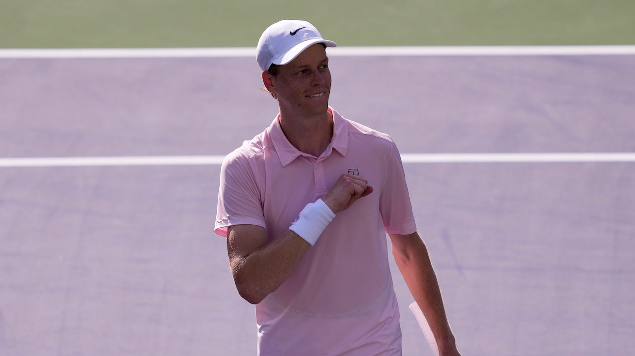 Sinner esulta dopo il trionfo a Indian Wells