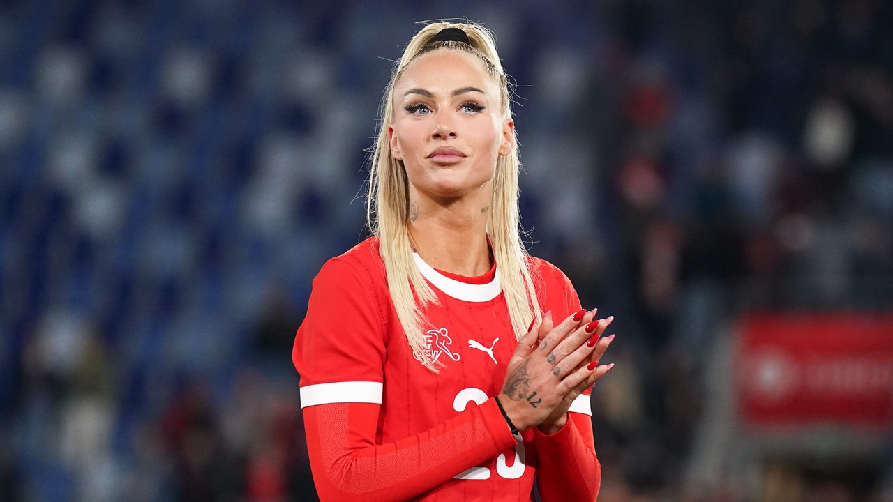 Alisha Lehmann: "La gente pensa che io mi alleni e poi torni a casa a fare TikTok, è frustrante"