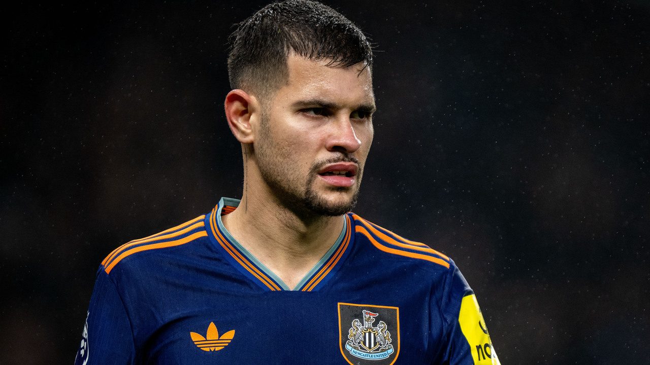 Bruno Guimaraes in isolamento a causa un'infezione: "Mi è stato confermato che ho gli orecchioni"