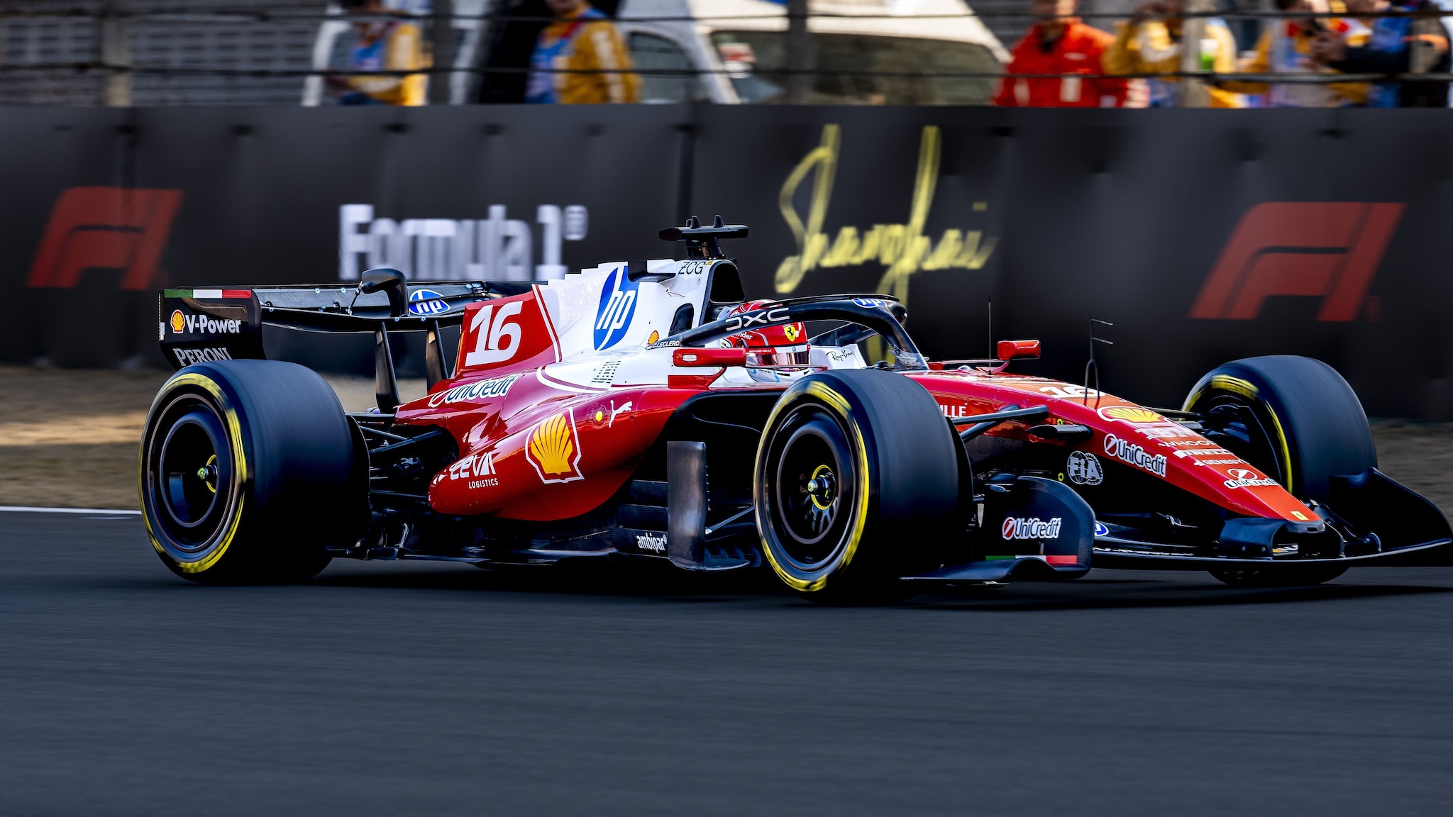 Formula 1, Kimi Antonelli vince il GP Cina: Russell 2° davanti alla Ferrari di Hamilton, classifica e ordine d'arrivo