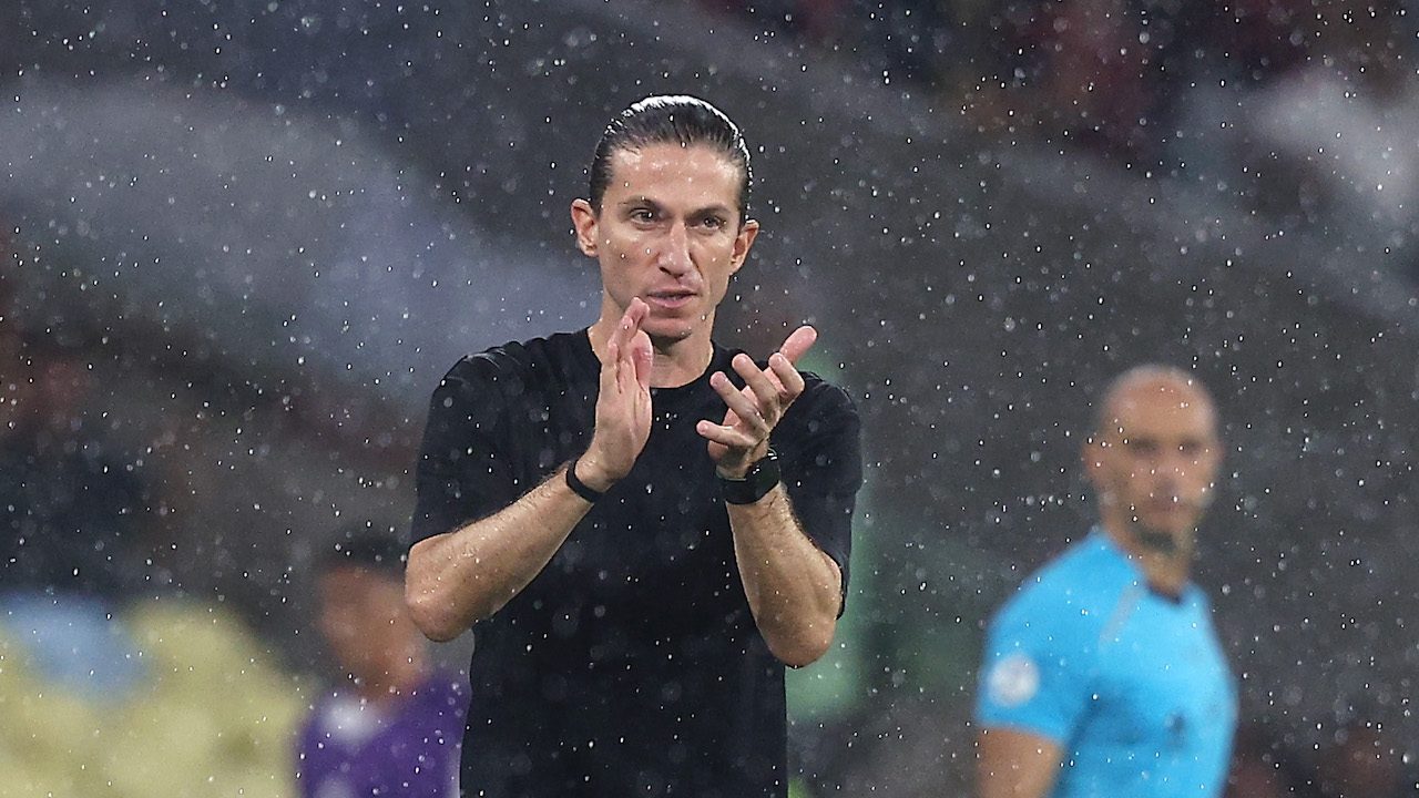 Filipe Luis vince 8-0 e viene esonerato dal Flamengo: cosa c'è dietro l'epilogo a sorpresa