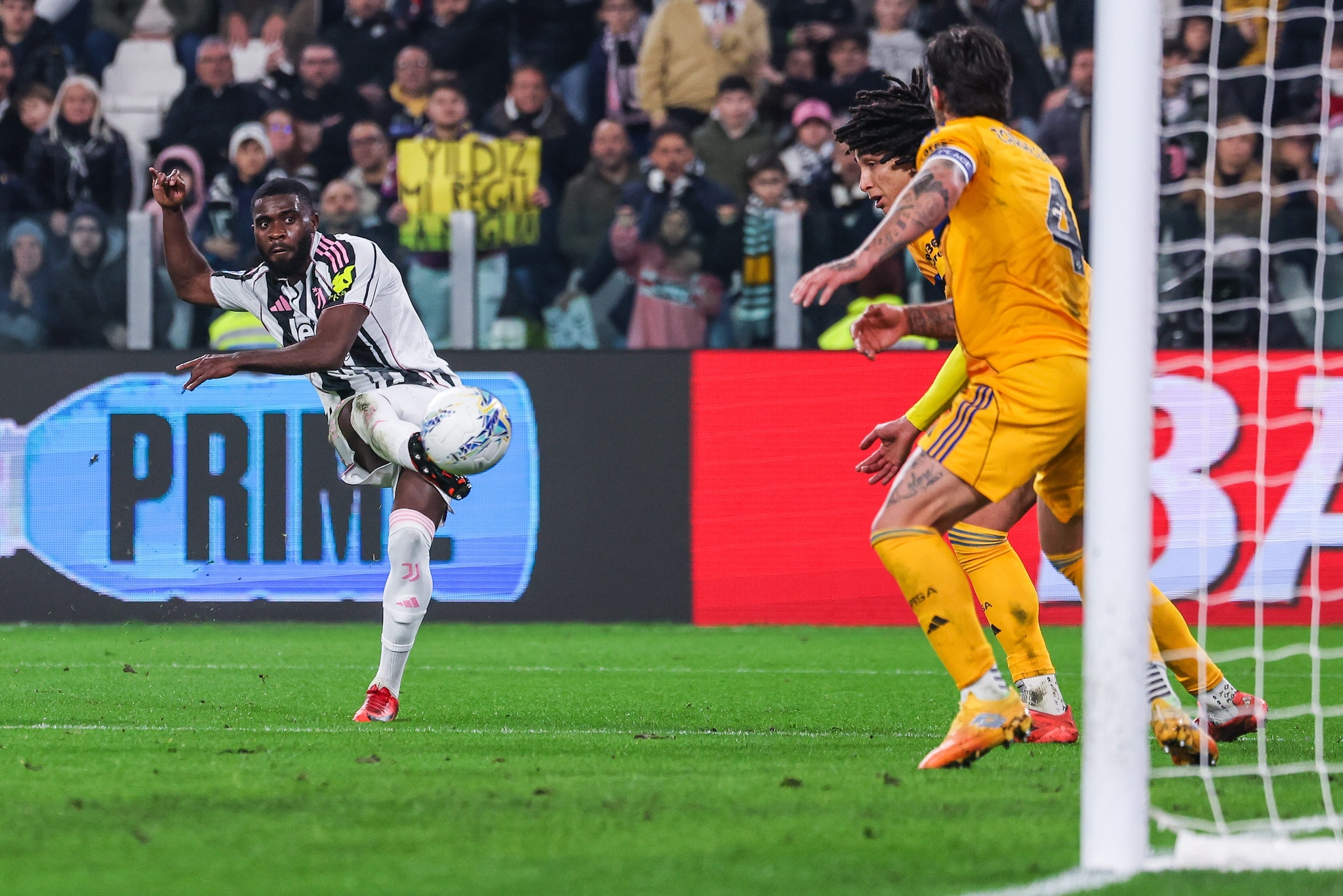 Il gol di Boga contro il Pisa.