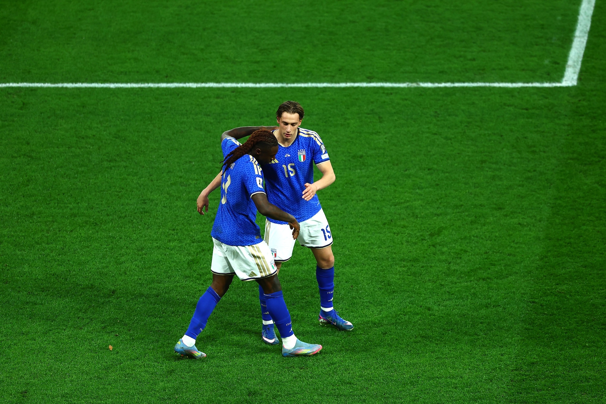 L’abbraccio di Kean a Esposito.