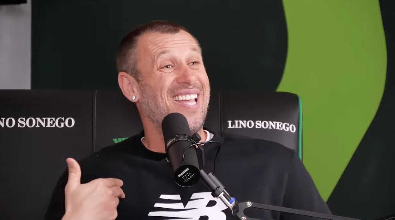 Cassano asfalta Cruciani in diretta: “Vai a leccare il c..o a Mediaset per lavorare. Io sono differente"