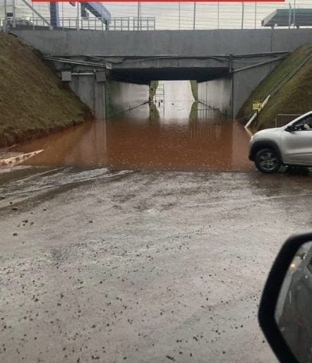 L’immagine della pista allagata condivisa su Instagram
