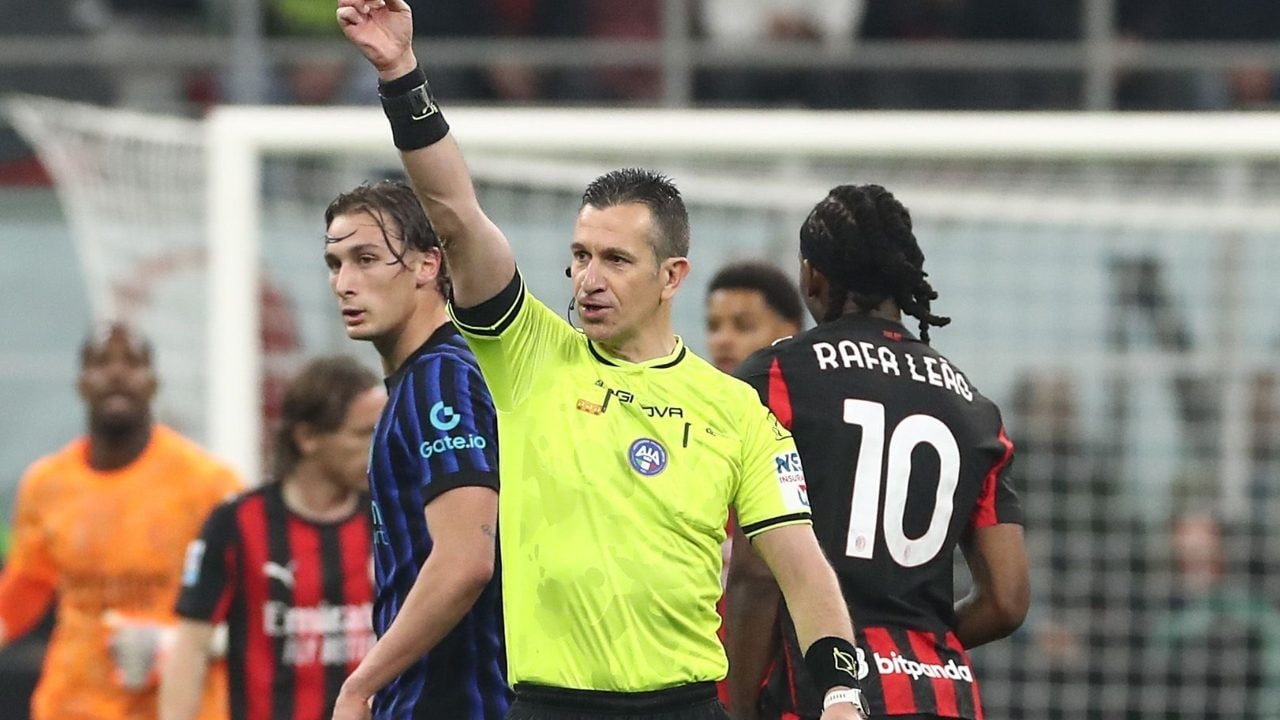 Doveri sarà mandato ad arbitrare in Serie B dopo le tensioni del derby, ma non è una bocciatura