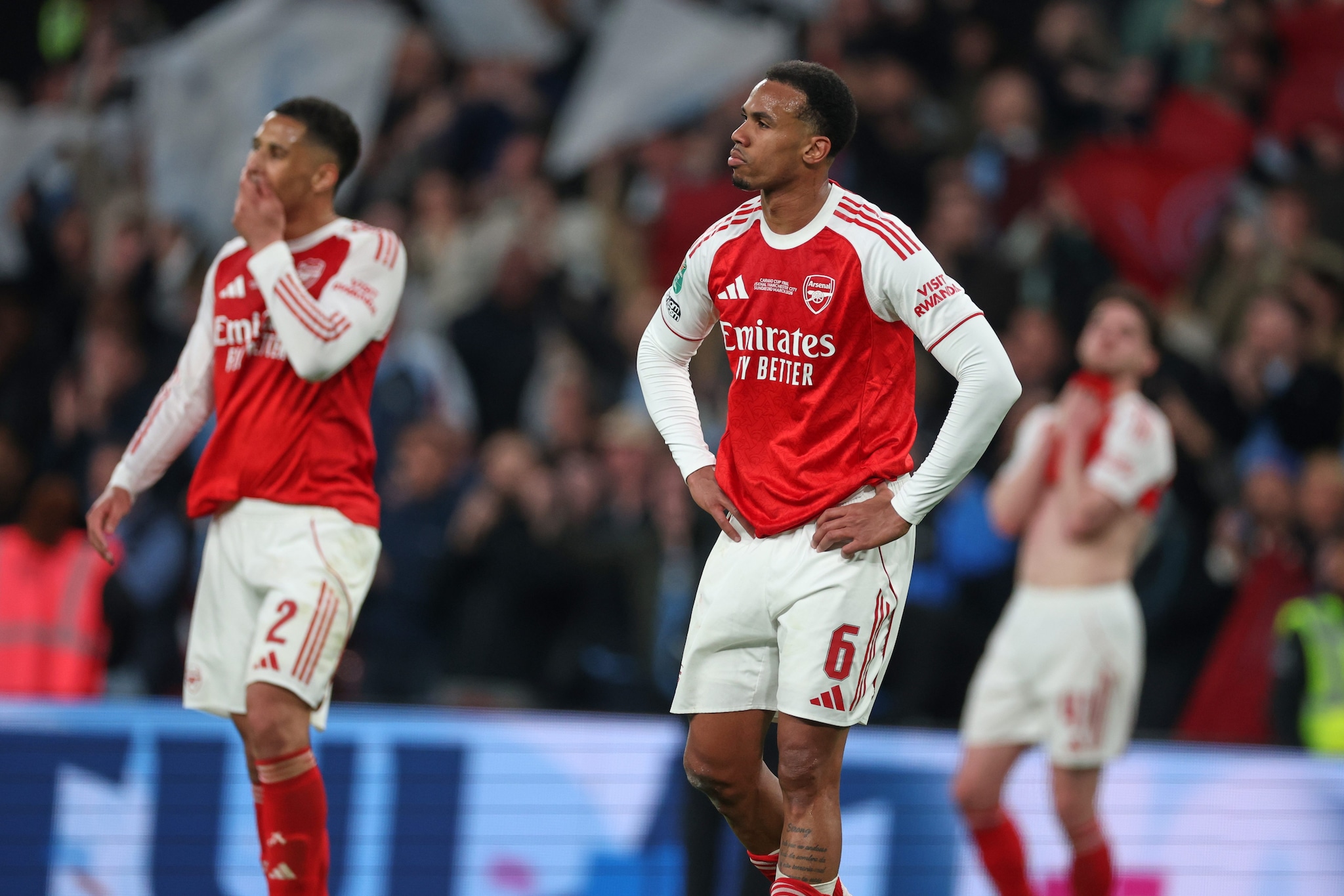 Undici calciatori dell'Arsenal rinunciano alle nazionali per infortunio: in Inghilterra c'è chi insinua