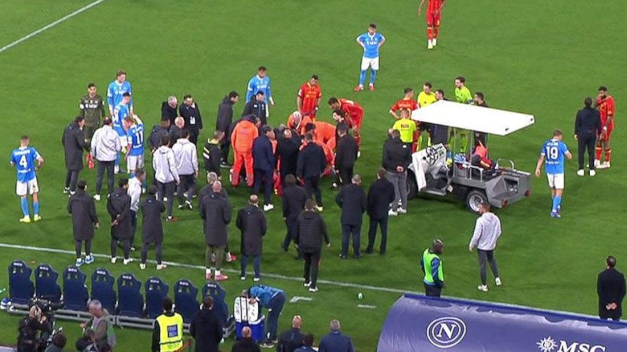 Come sta Banda dopo il malore accusato in Napoli-Lecce: "Botta forte sul petto, ha avuto paura"