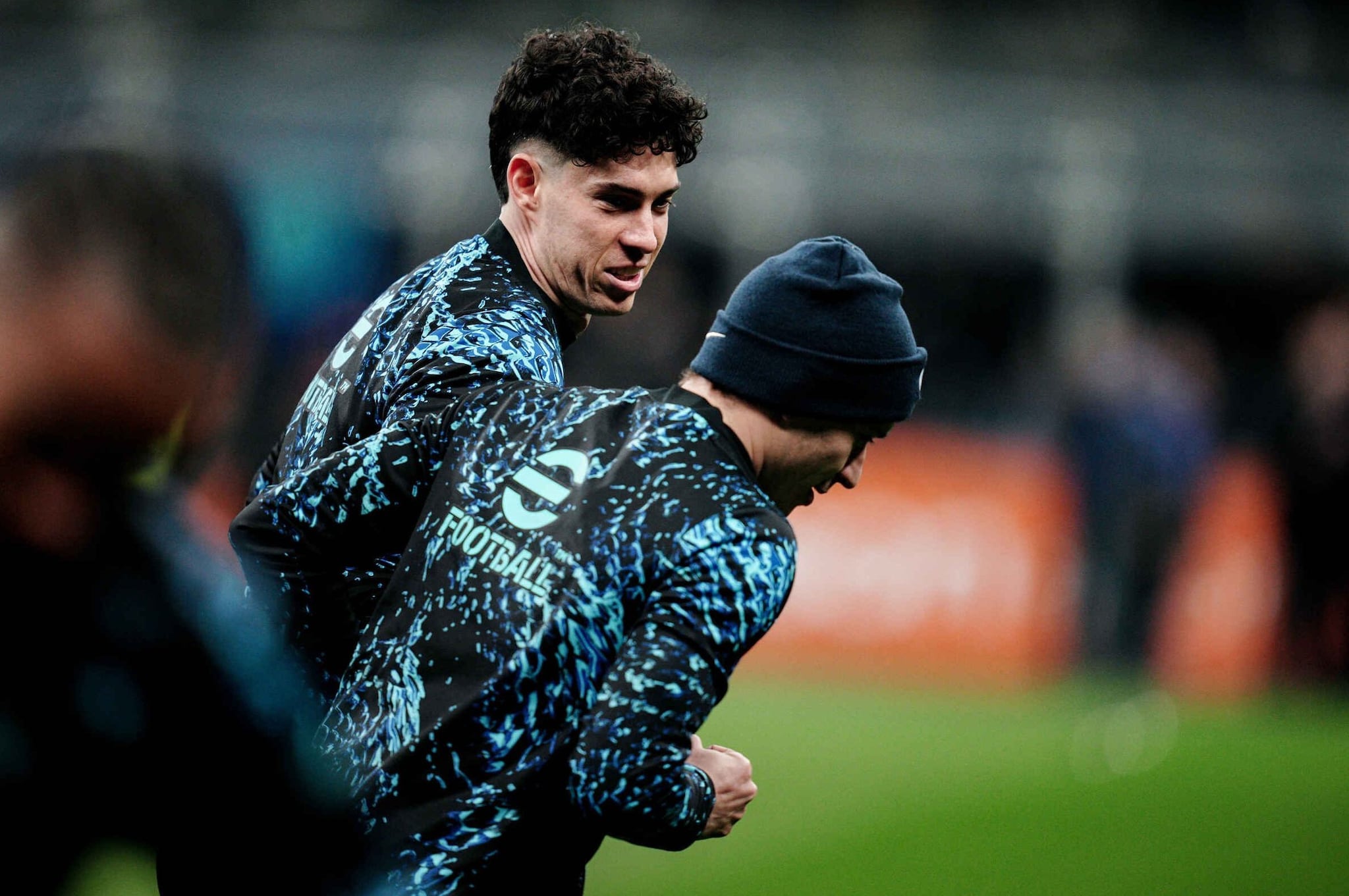 Alessandro Bastoni durante un riscaldamento con l’Inter.