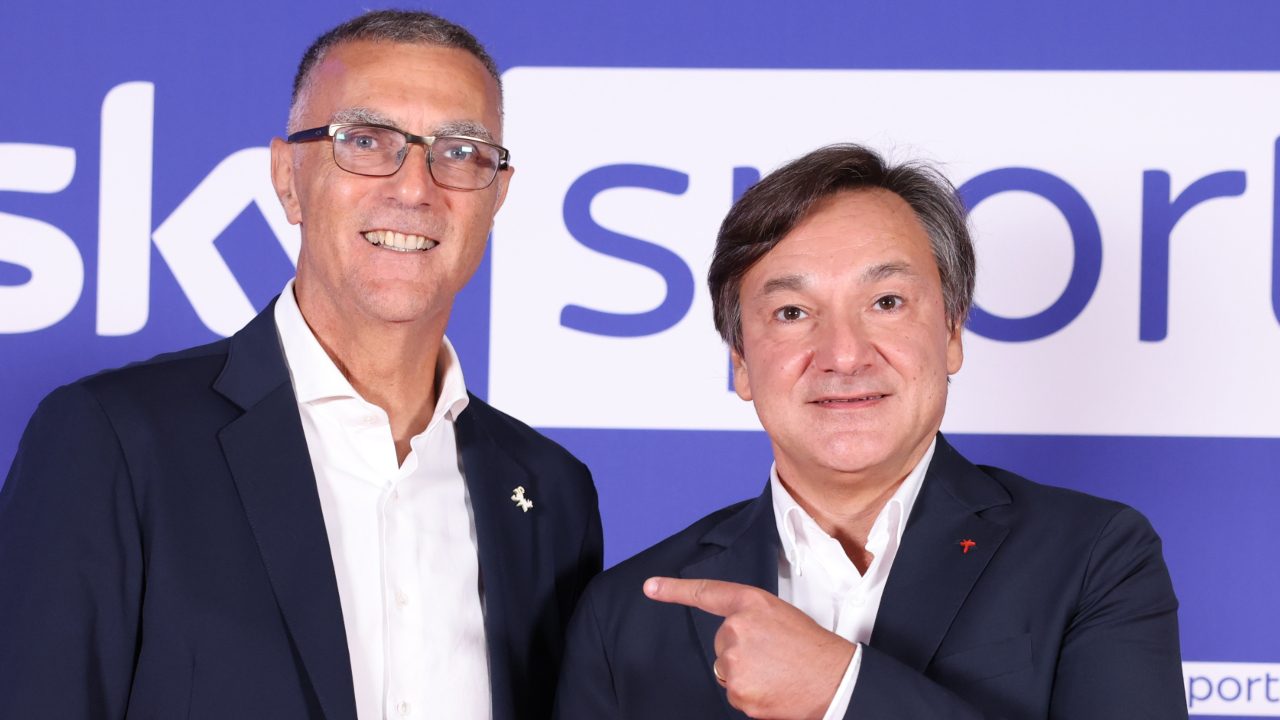 Fabio Caressa: "A Napoli un tifoso ci urlò 'm..de', Bergomi lo scaraventò sul tavolo"