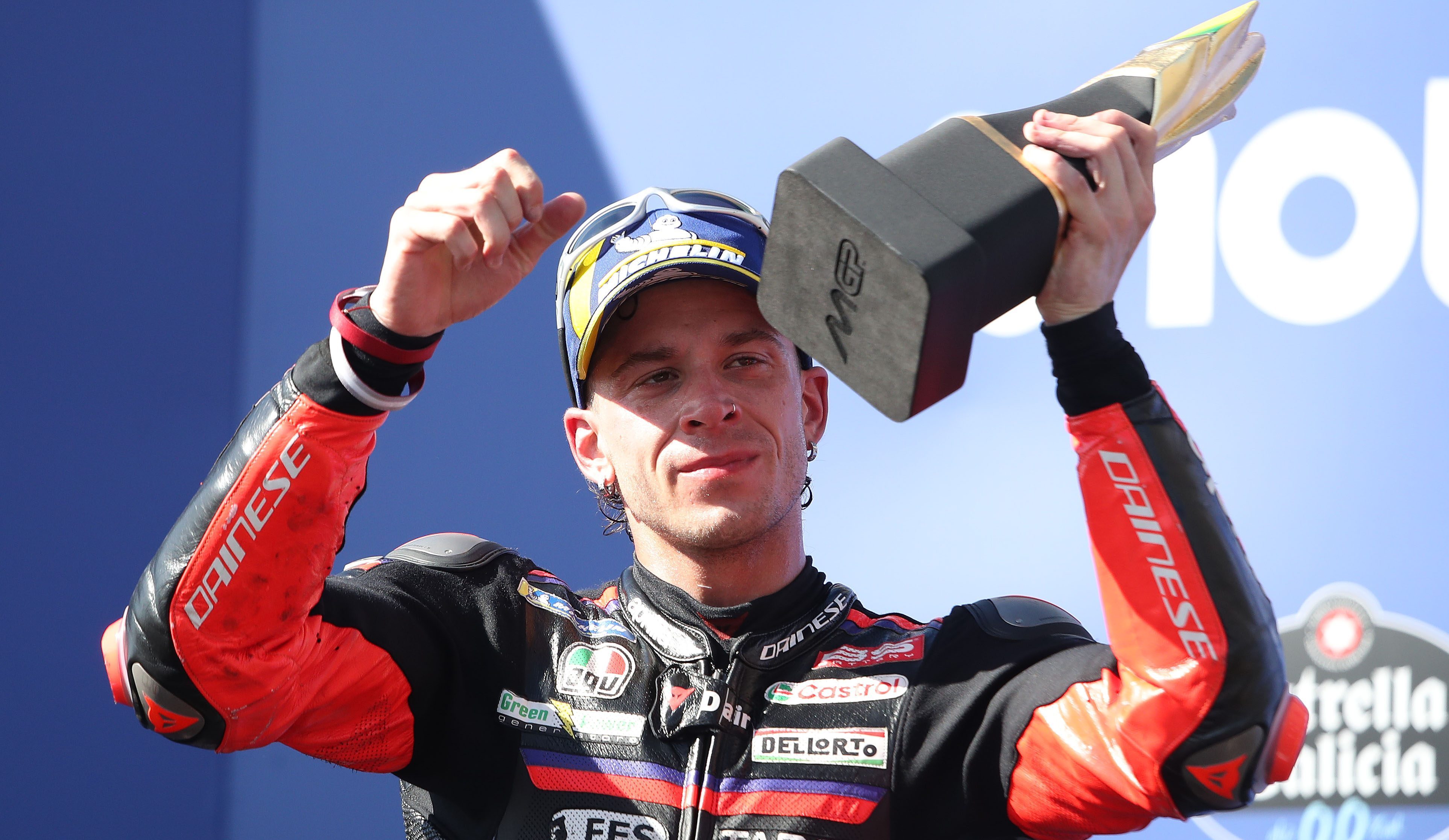 Valentino Rossi annuncia il ritiro: Avrei voluto correre altri 25 anni Valentino Rossi annuncia il ritiro: Avrei voluto correre altri 25 anni