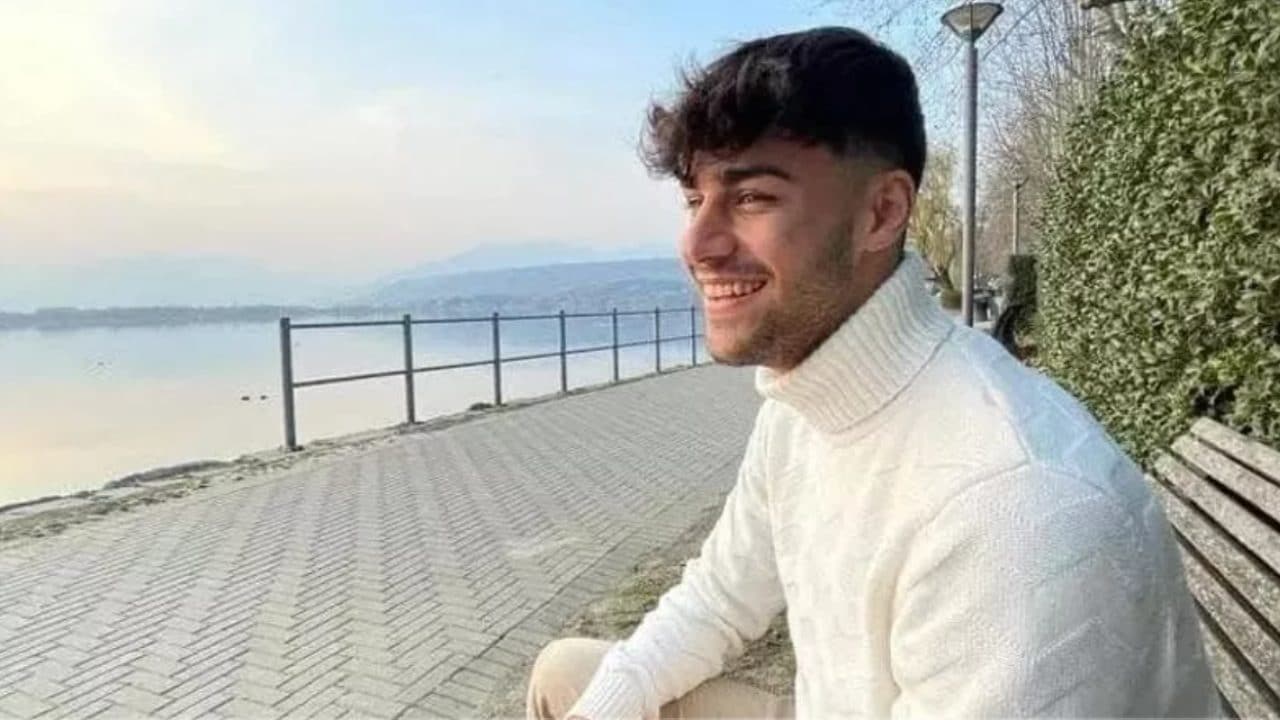 Un calciatore di 24 anni è morto a seguito di un arresto cardiaco nell'intervallo: tragedia nel Vercellese