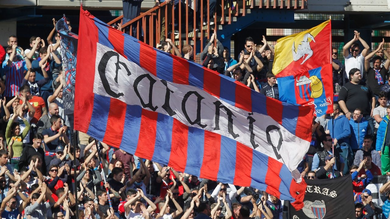 Trasferta vietata ai tifosi del Catania a Benevento: "Ha senso continuare a investire nel calcio italiano?"