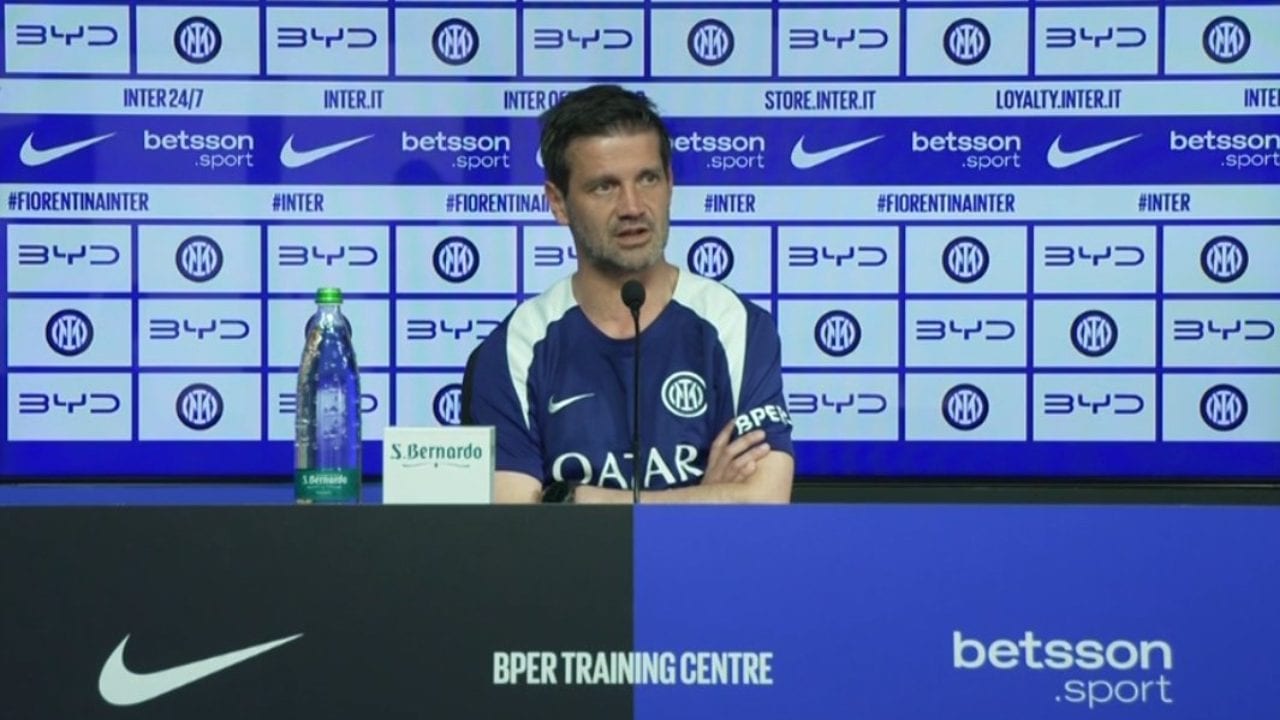 Chivu risponde a Conte: "Il calcio è pressione. Scudetto? Noi non abbiamo mai escluso chi insegue"