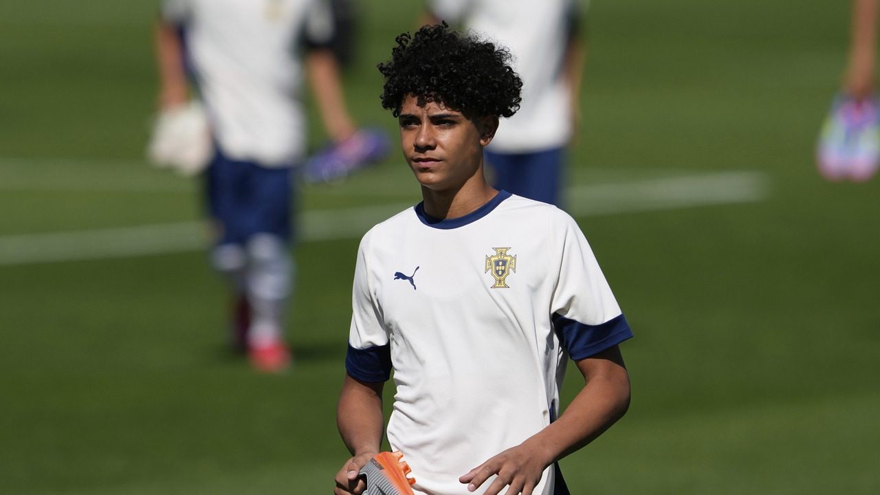 Il figlio di Cristiano Ronaldo si allena con il Real Madrid: può seguire le orme del padre