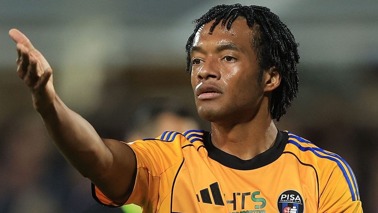 Cuadrado fischiato e insultato in Juve-Pisa: "Uomo di m***a". Non gli hanno perdonato una cosa