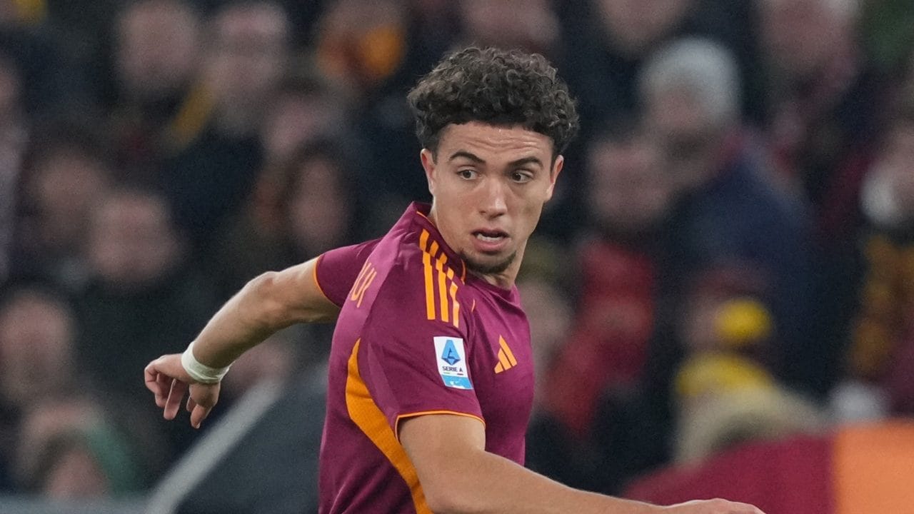 Chi è El Aynaoui, il calciatore della Roma che ha subito una rapina a mano armata in casa