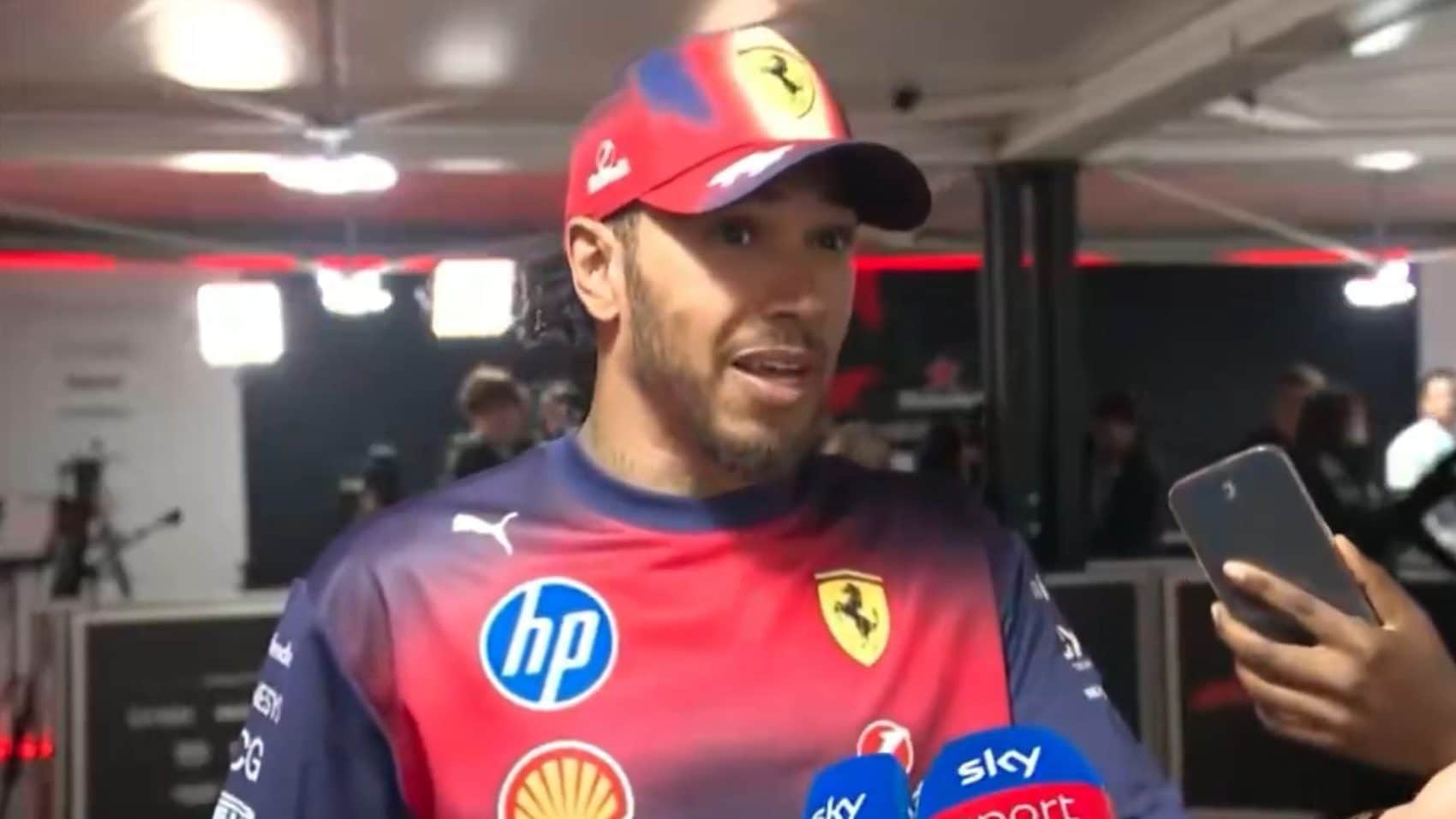 Hamilton dopo il GP Cina: "Per la prima volta ho spiegato a mia mamma cosa faccio. Era sbalordita"