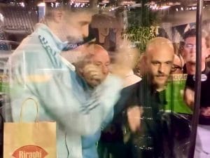 Il video imbarazzante dell’Italia che esulta per la Bosnia. Adani: “Avevate detto di non farli vedere”
