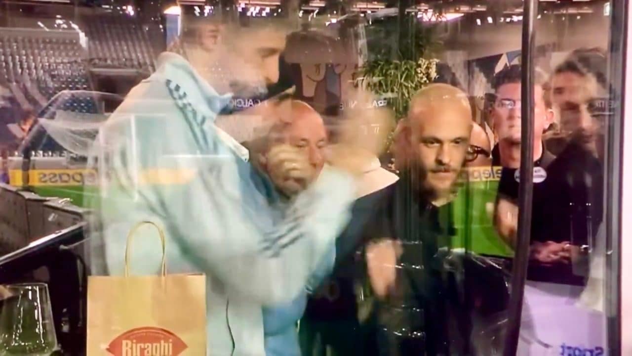 Il video imbarazzante dell’Italia che esulta per la Bosnia. Adani: “Avevate detto di non farli vedere”