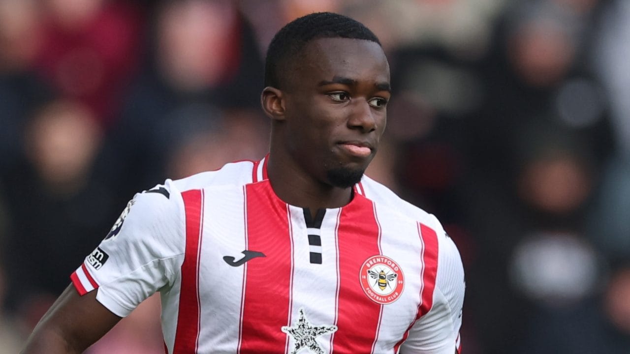 Kayode è titolare con il Brentford in Premier League