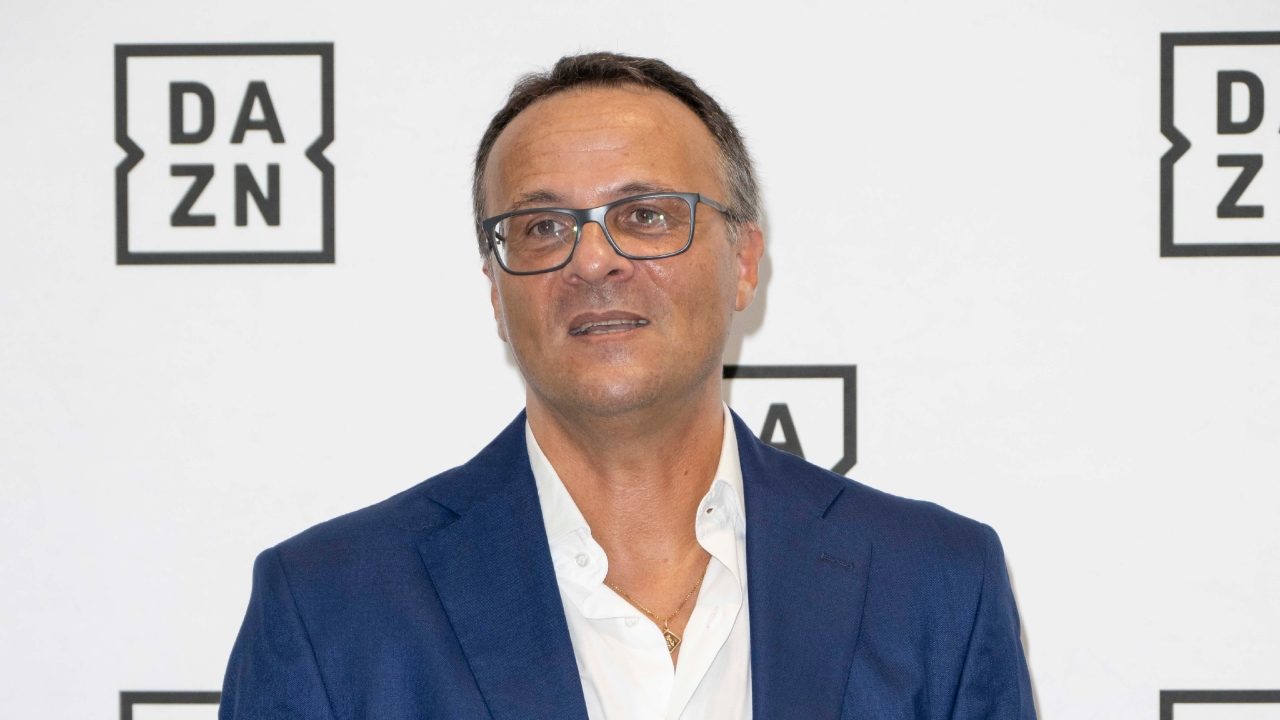 Perché Luca Marelli non ha commentato gli episodi da moviola del derby Milan-Inter su DAZN