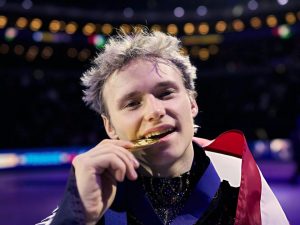 Ilia Malinin risorge sul ghiaccio di Praga: 3° Mondiale consecutivo, cancellato il dramma olimpico