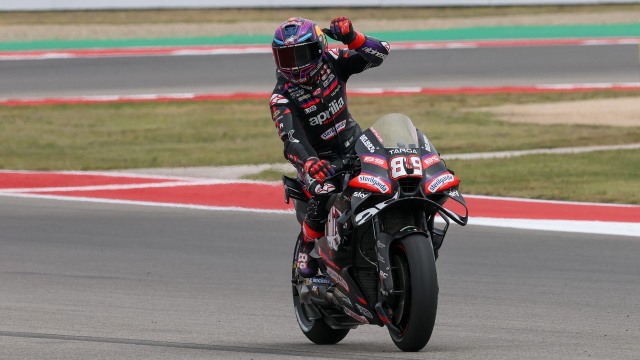 Jorge Martin vince la Sprint Race del GP USA e beffa Bagnaia: si fa superare all'ultimo giro