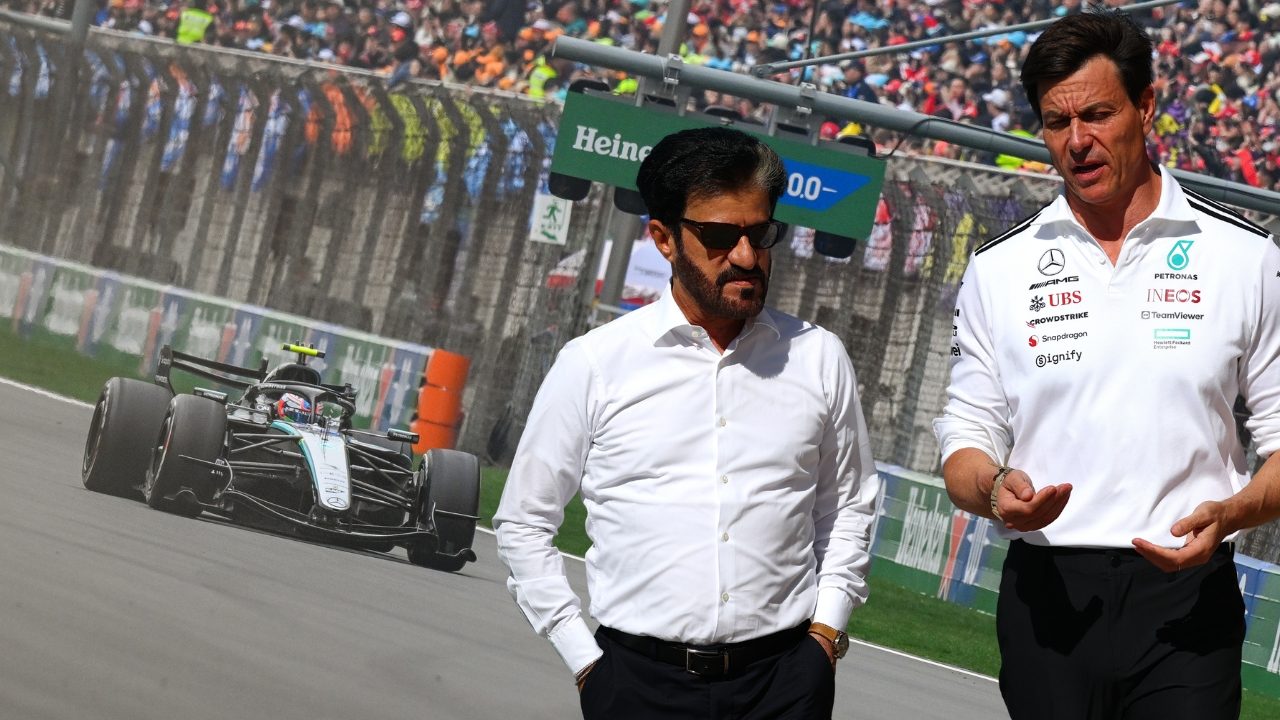 Mercedes salva per il trucco dell'ala bifase: "È stato un errore di calcolo". E alla FIA va bene così