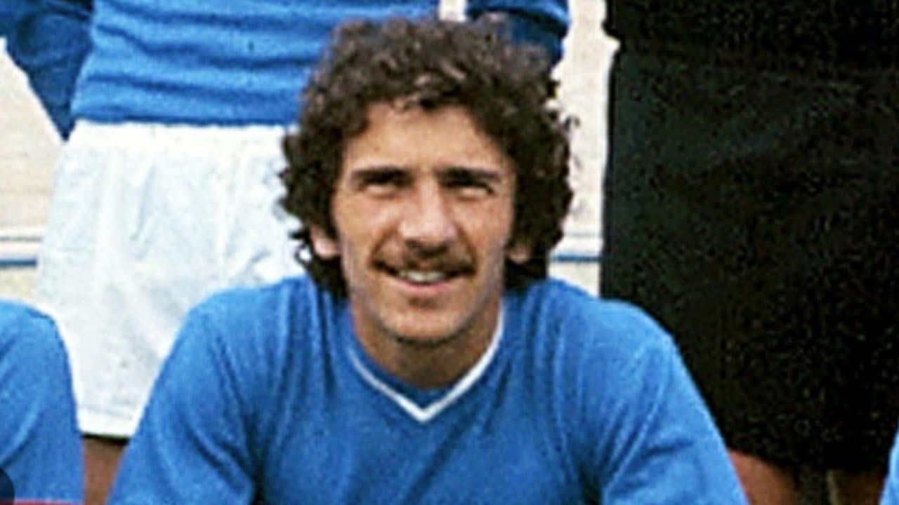 Beppe Savoldi è morto a 79 anni, lutto nel calcio: per tutti è stato "Mister 2 miliardi"