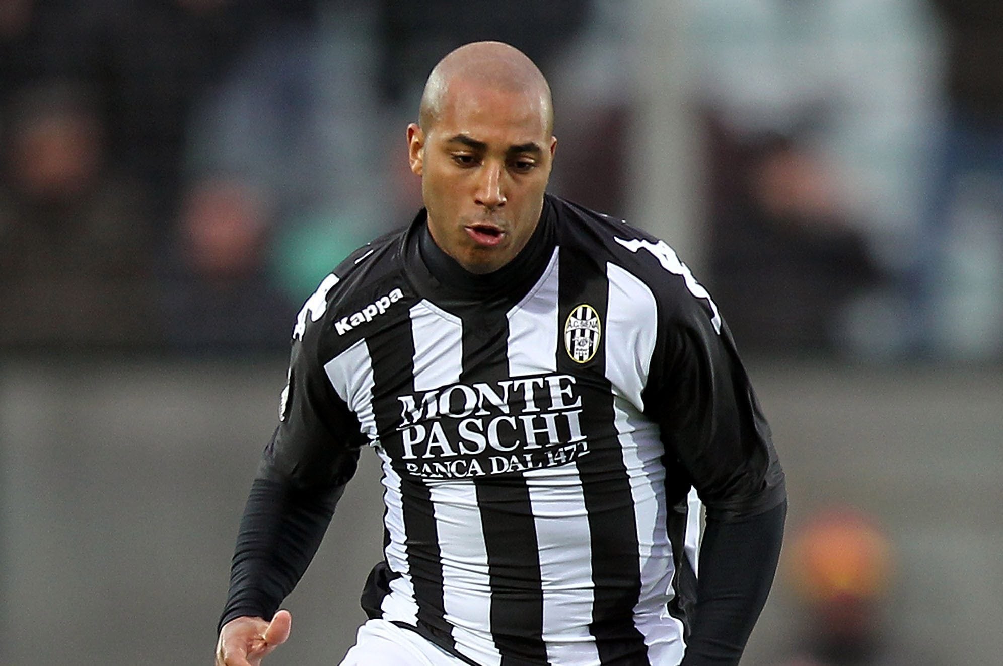 Reginaldo con la maglia del Siena nella stagione 2010/11