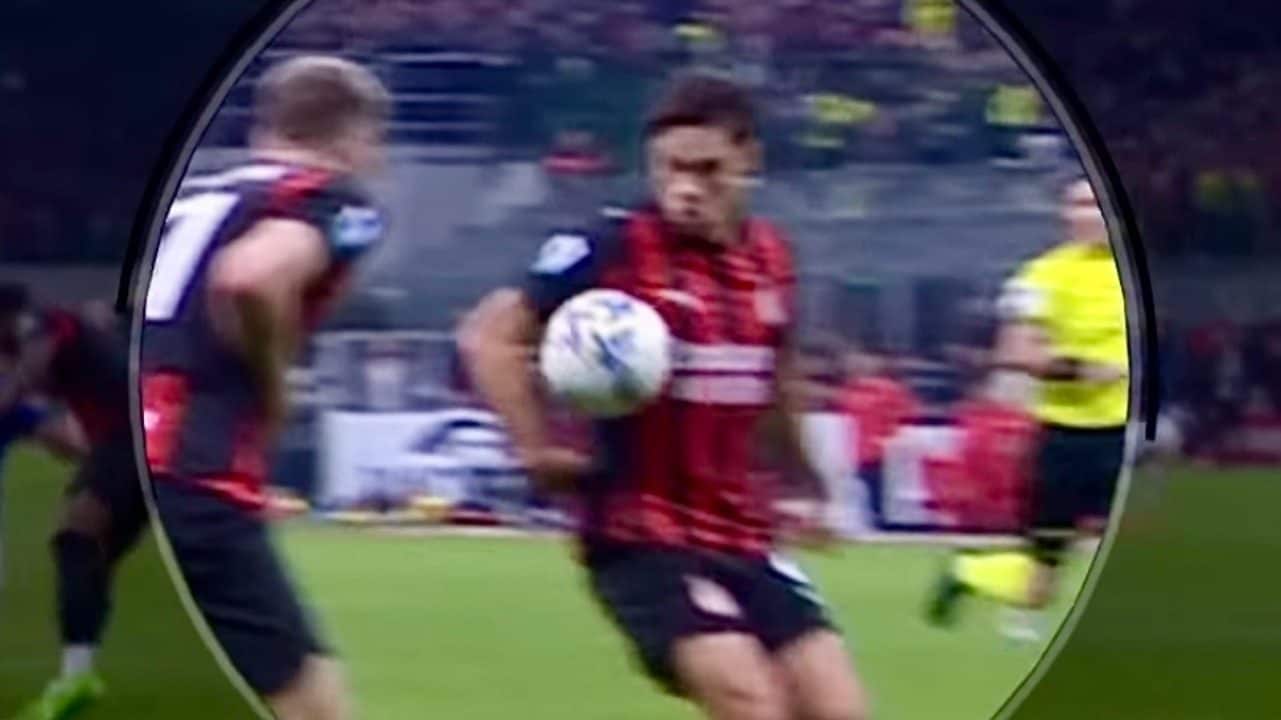 Open VAR, svelato l'audio di Doveri sul fallo di mano di Ricci in Milan-Inter: è tutto velocissimo