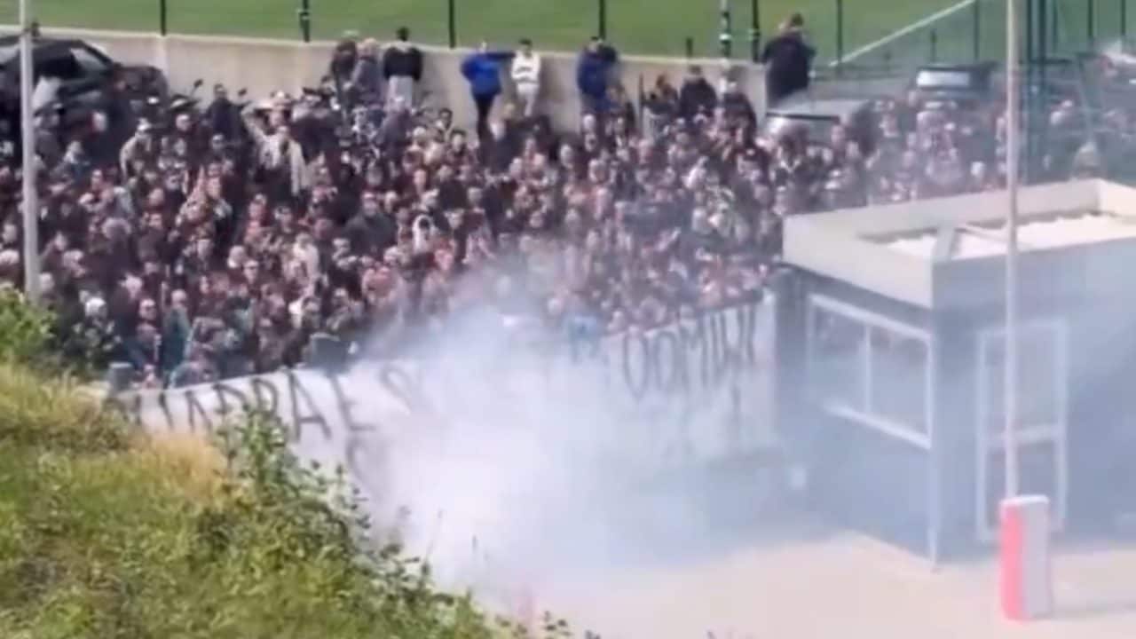 Sampdoria contestata a Bogliasco prima della sfida con l'Avellino: "O vi salvate o vi ammazziamo"