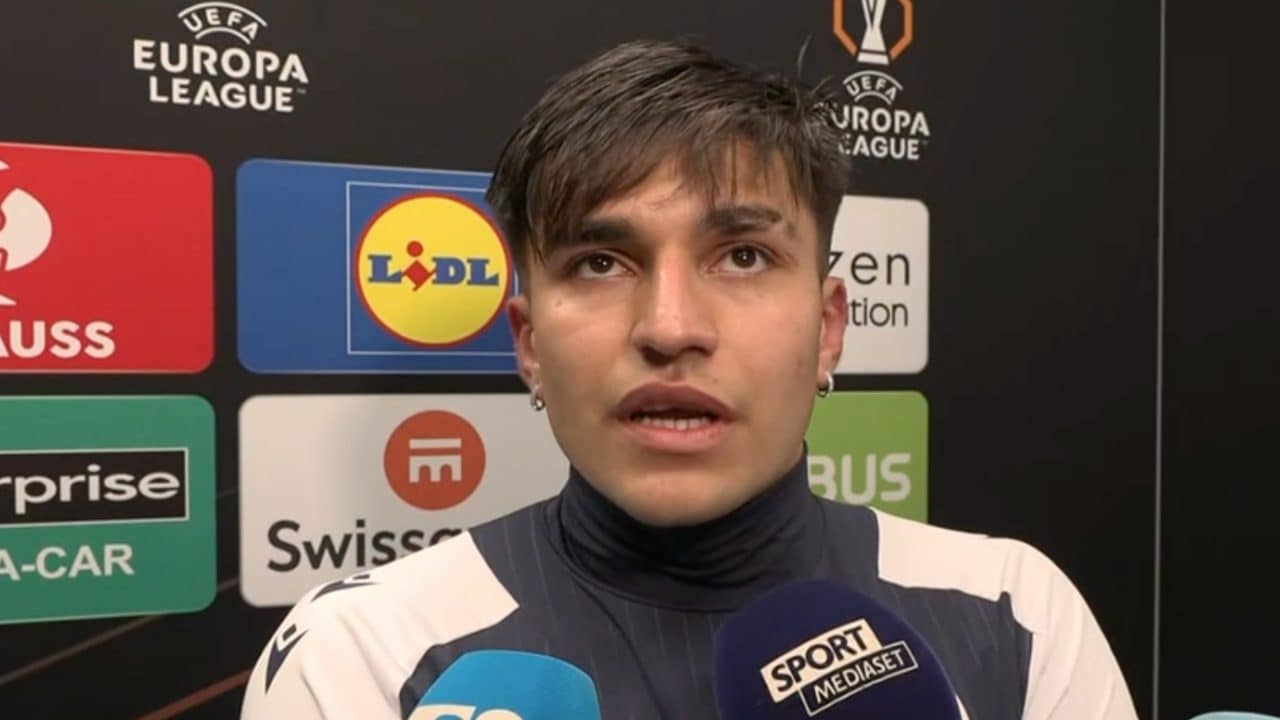 Castro furioso per l'arbitraggio in Bologna-Roma: "Il difensore mi ha preso per il collo"