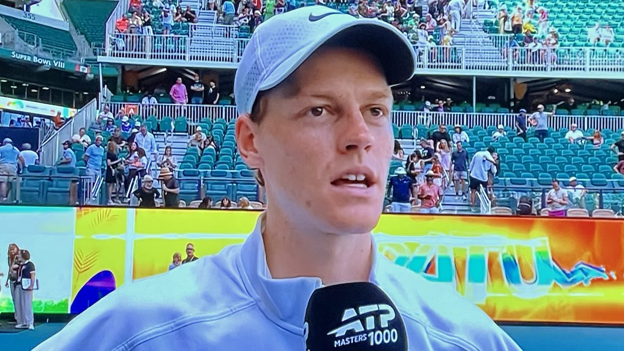 Jannik Sinner in semifinale al Miami Open 2026, Tiafoe travolto senza fatica: "Forse era stanco"