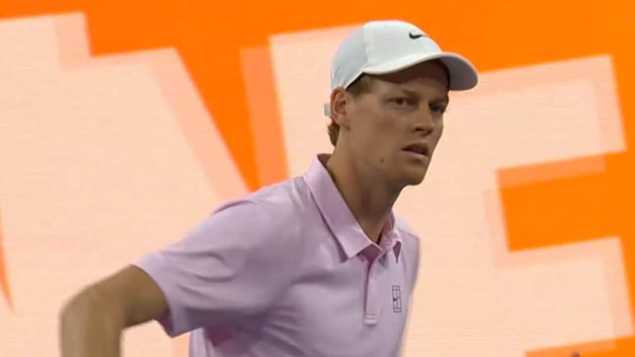 Sinner passeggia a Indian Wells, gli bastano 62 minuti per vincere: "Sto bene, ma devo migliorare"