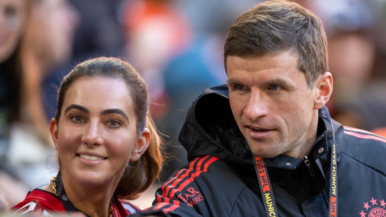 La moglie di Thomas Muller: "Sono sempre considerata la persona più stupida della stanza"